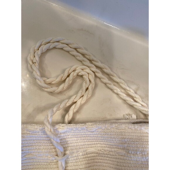 Cream White Woman’s Bag Boho Look Woven Shoulder Purse Zipper Close ? New - Picture 8 of 8